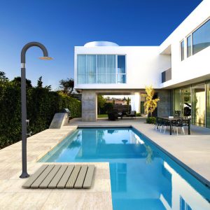 Traditional Free Standing Outdoor Shower